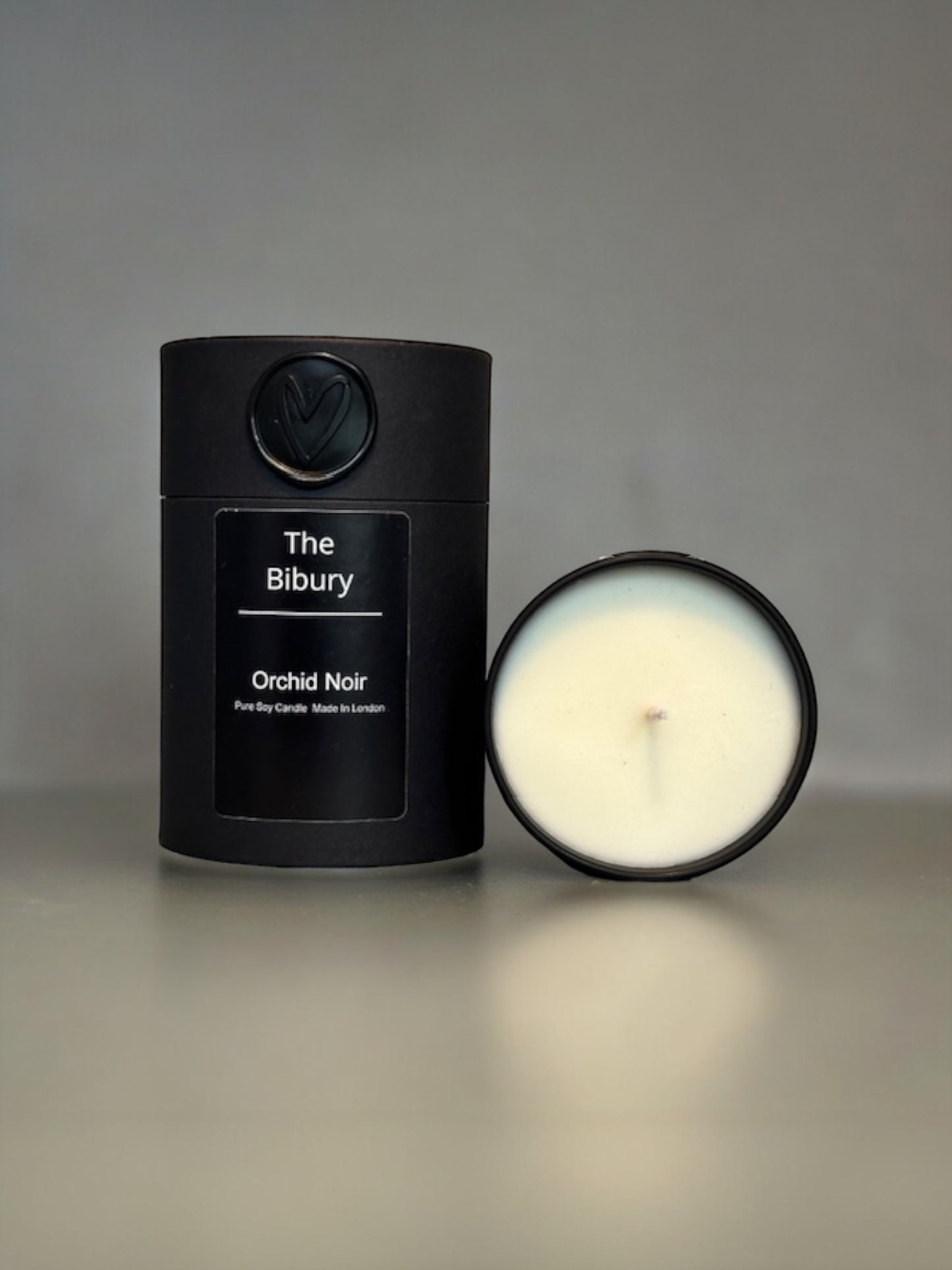 The Bibury Candle - Dark Orchid and Patchouli